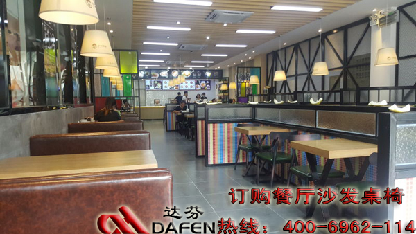 小米姑娘餐厅实木卡座沙发, 实木沙发, 实木卡座沙发定制 现场实物图