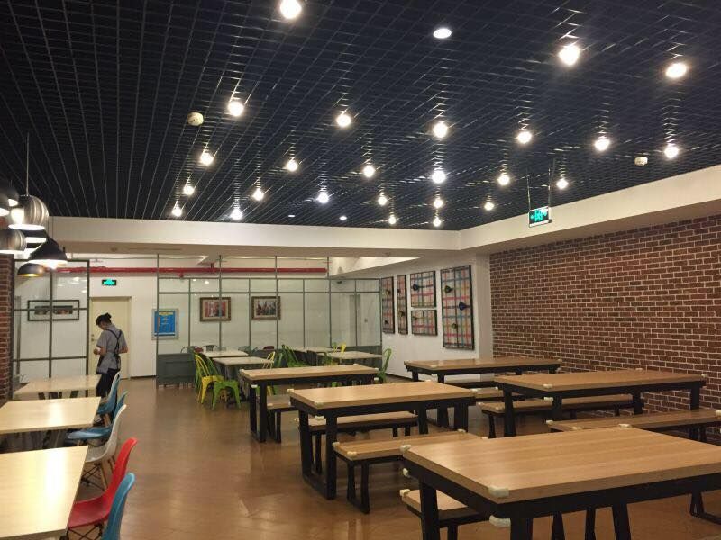 产业园员工餐厅桌椅