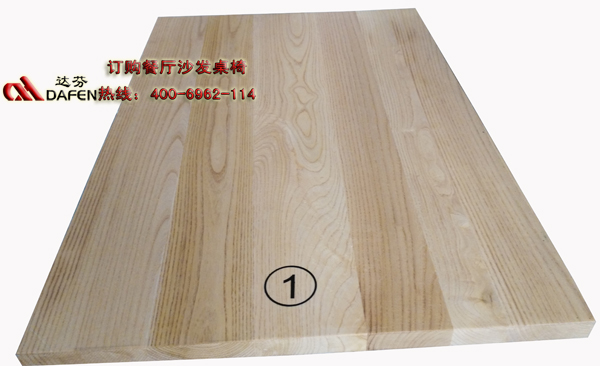 餐厅沙发桌椅装修不大众化..