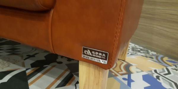 茶餐厅沙发卡座,茶餐厅沙发桌椅安装现场实拍图