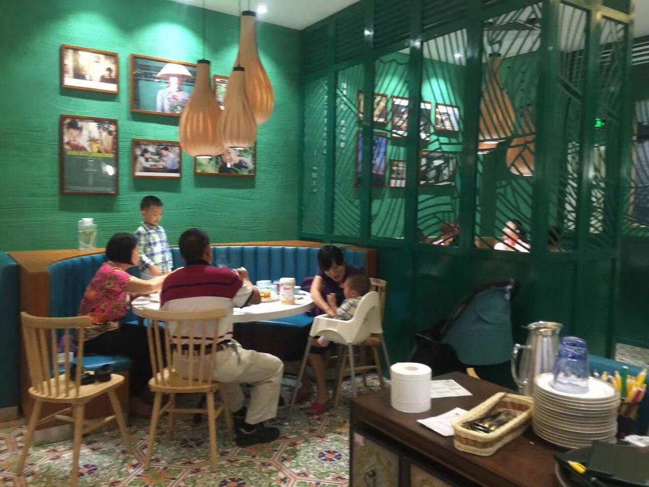 探越小馆@卡座沙发桌椅达芬家具制造.